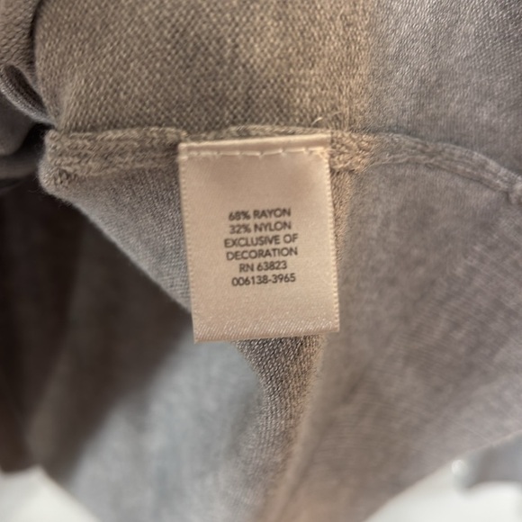 Christopher & Banks Gray Women's Cardigan W/ Ruffle and Pearl Sleeves Size L - Picture 4 of 5